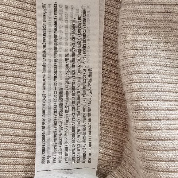 Abercrombie & Fitch One Shoulder Sleeve Knit Top in size L - Picture 5 of 6